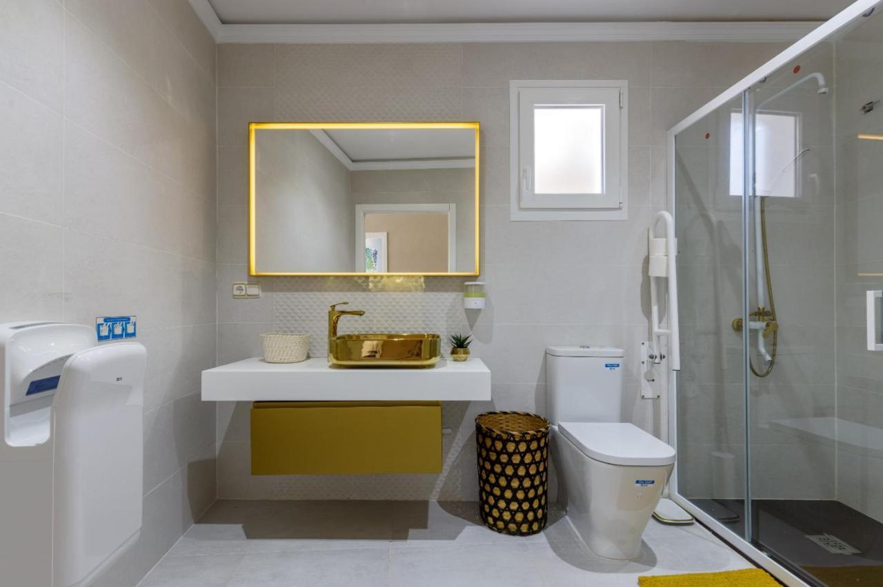 Apartamento Con Sol De Paz ตอร์เรโมลิโนส ภายนอก รูปภาพ